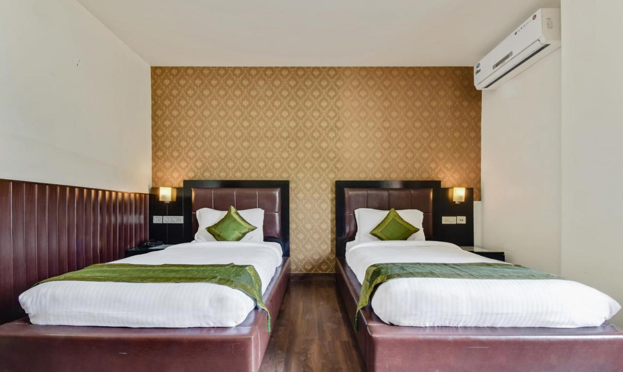 The Vaikunth Hotell Dharamshala Exteriör bild